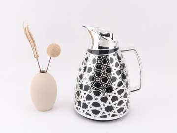 Kanz – Signature Geometric Flask (1L Black & Silver)