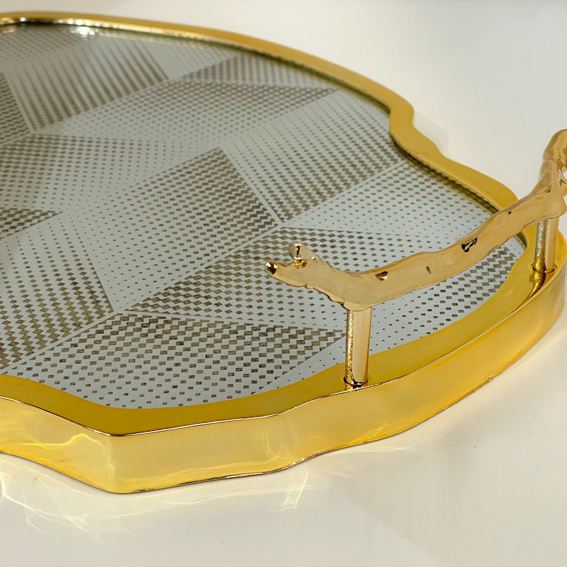 KANZ Gold-Inlay Tray – Geometric Mesh Design