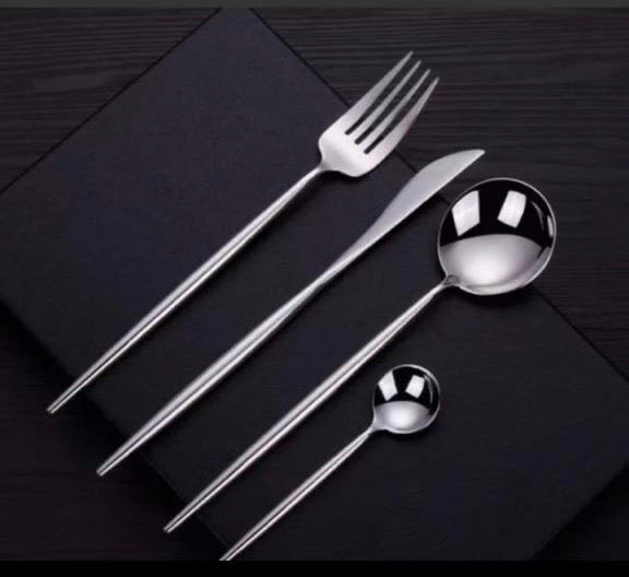 LuxeTitan Silver 4-Piece Cutlery Set