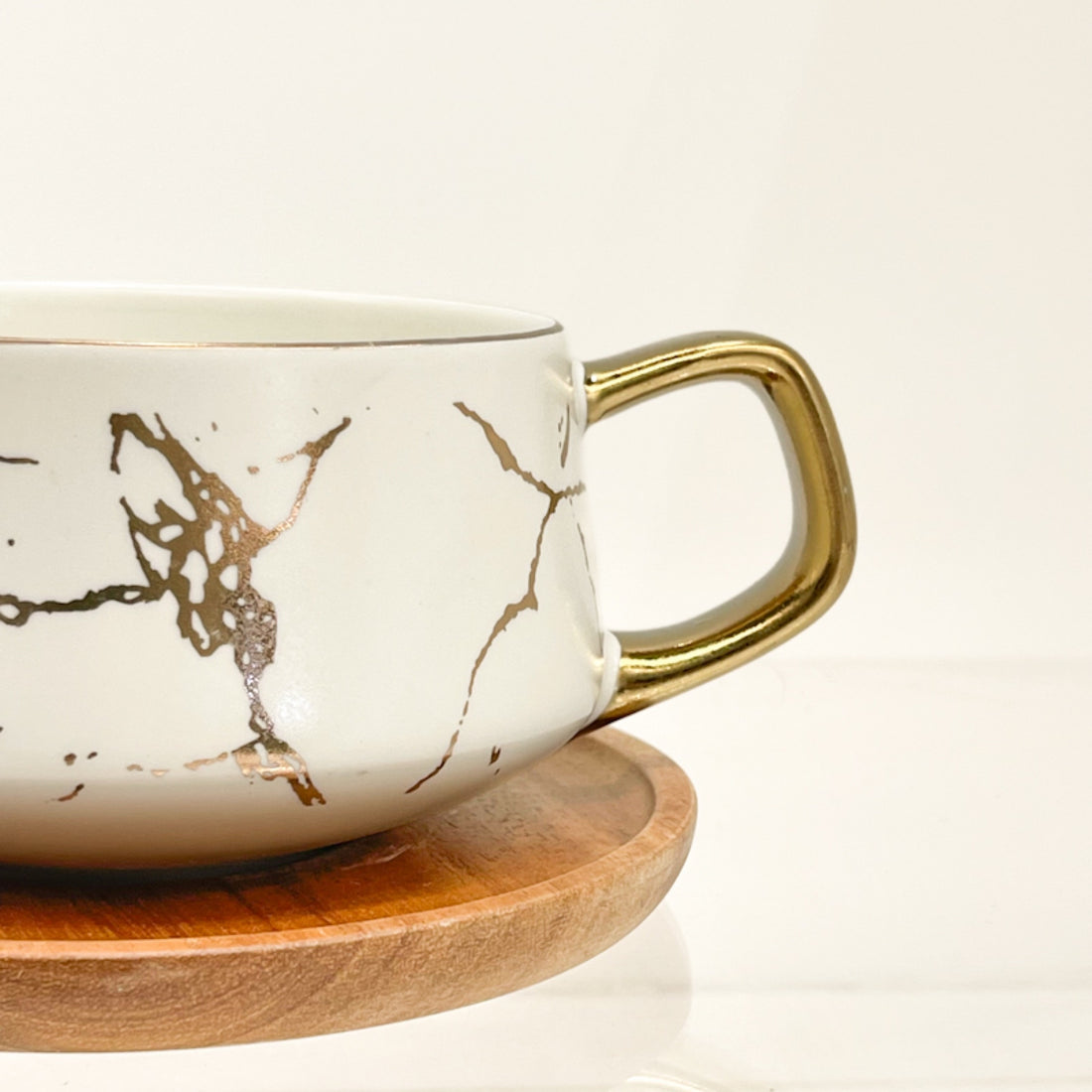 Luxury Marble Cappuccino Cup with Wooden Saucer