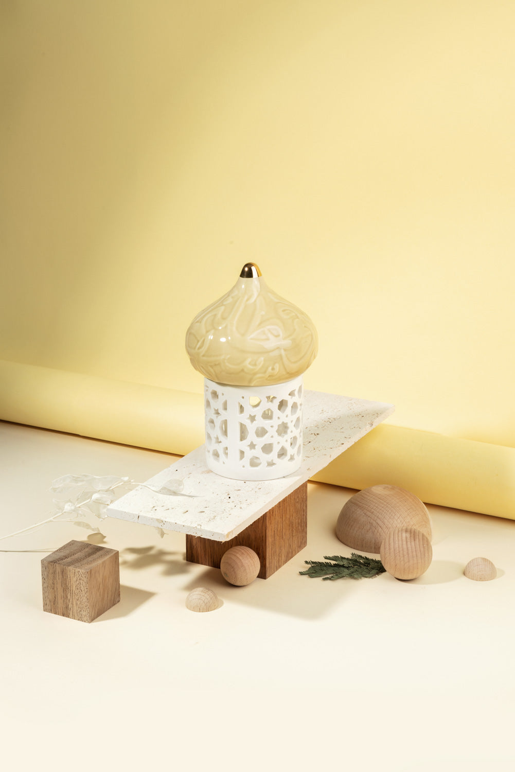 DIWAN Light Holder Ivory + Gold