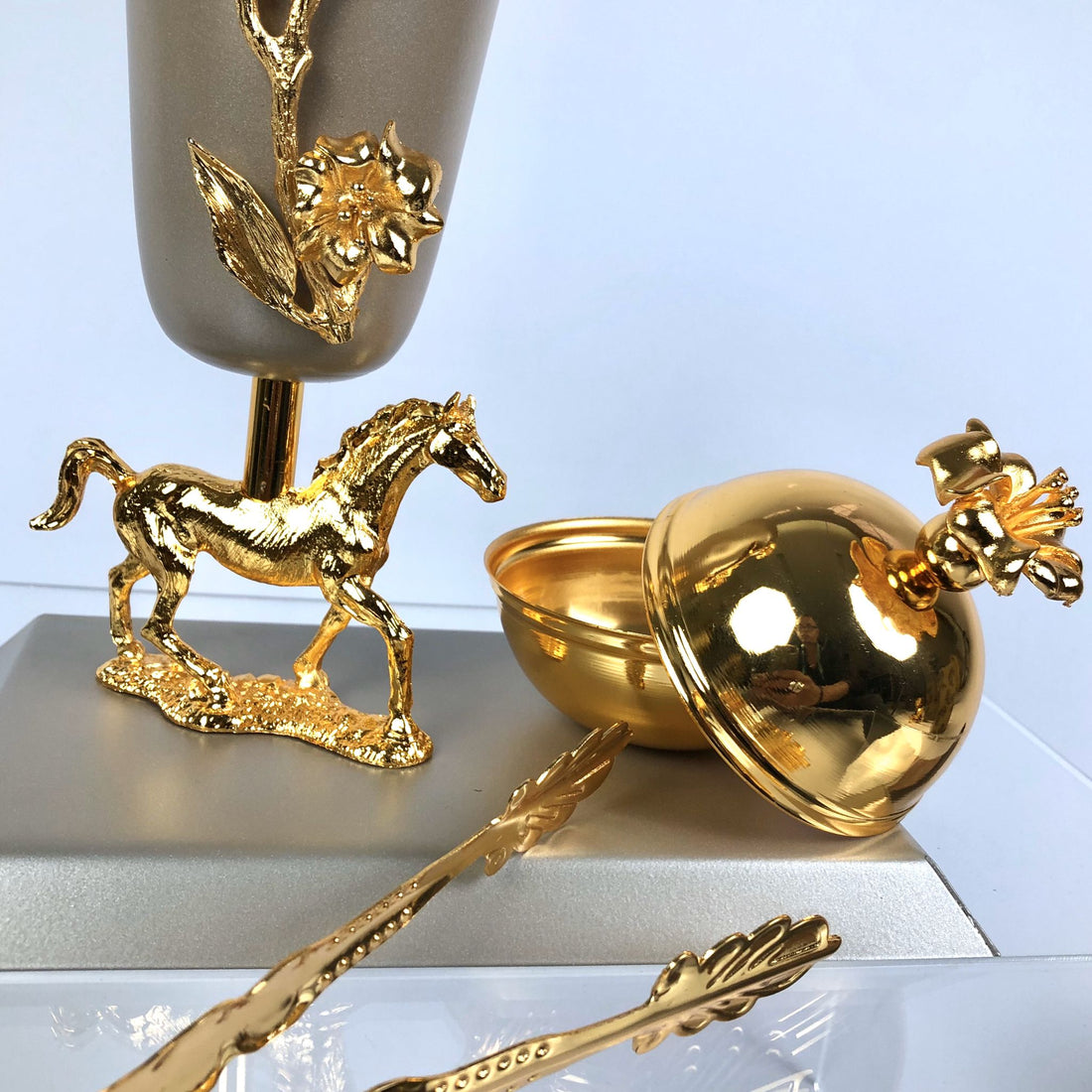 Royal Stallion Bakhoor Set – Elegant Taupe & Gold Incense Burner with Accessories