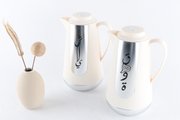 Shai & Qahwa – Arabic Calligraphy Vacuum Flask Set (1L White&Silver)